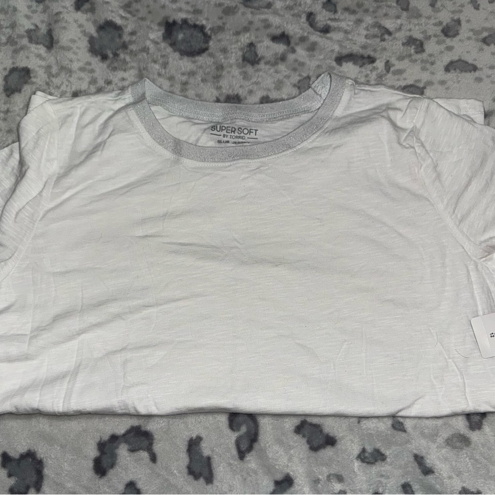 Torrid White Supersoft Tee with Sparkley Collar